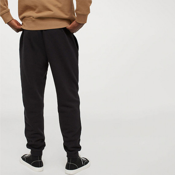 https://goldensgrove.in/products/men-black-regular-fit-joggers