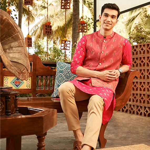 https://goldensgrove.in/products/men-magenta-pink-golden-floral-printed-thread-work-floral-kurta-2