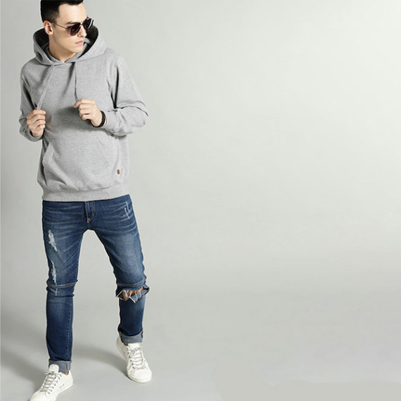 https://goldensgrove.in/products/the-lifestyle-co-men-grey-melange-solid-hooded-sweatshirt