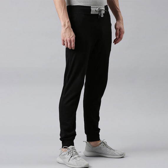 https://goldensgrove.in/products/men-black-solid-organic-cotton-track-pants