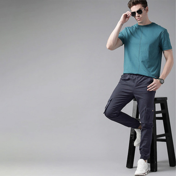 https://goldensgrove.in/products/men-navy-blue-solid-mid-rise-woven-pure-cotten-cargo-trousers