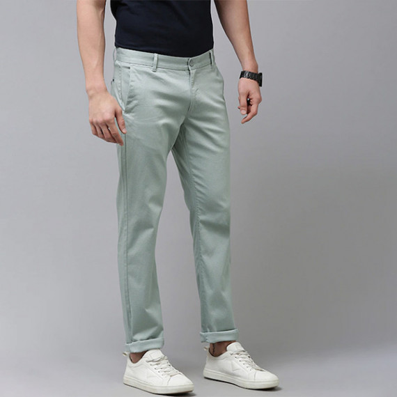 https://goldensgrove.in/products/u-s-polo-assn-men-grey-printed-denver-slim-fit-trousers