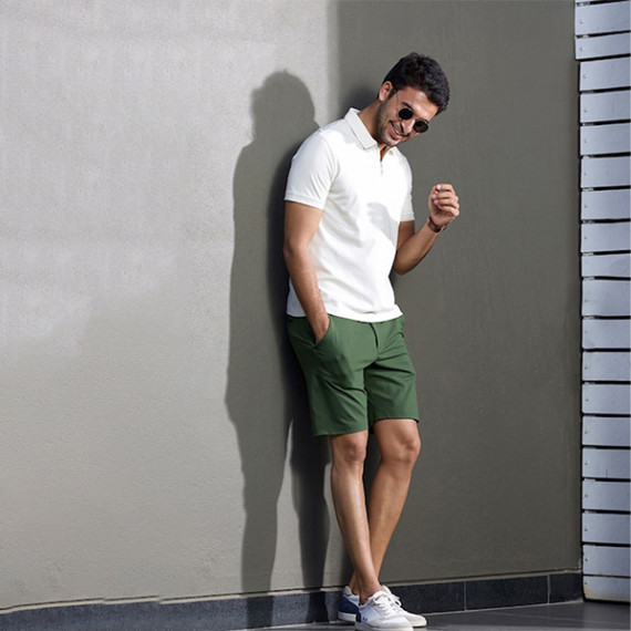 https://goldensgrove.in/products/men-green-4way-stretch-chino-shorts