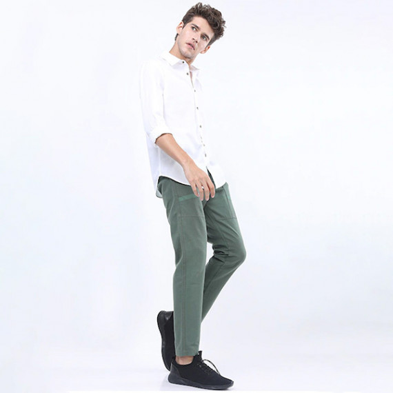 https://goldensgrove.in/products/men-green-cargos-trousers