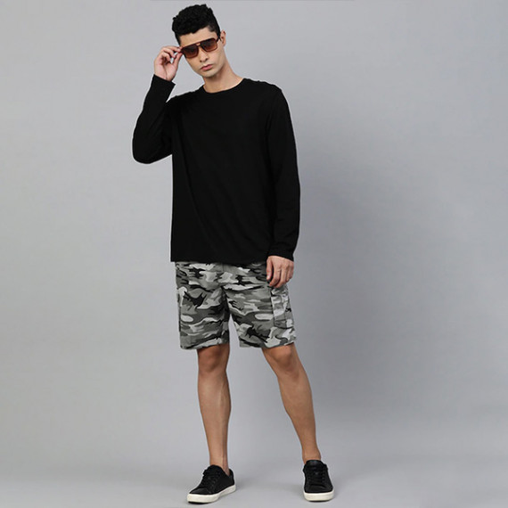 https://goldensgrove.in/products/men-charcoal-grey-camouflage-printed-pure-cotton-cargo-shorts