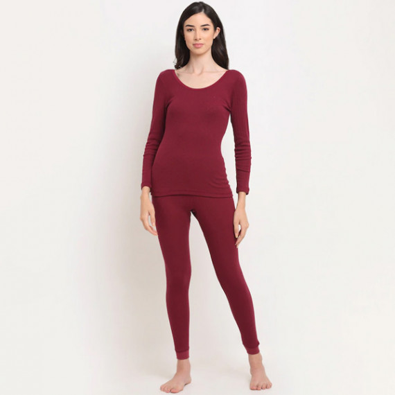 https://goldensgrove.in/products/women-maroon-striped-thermal-top